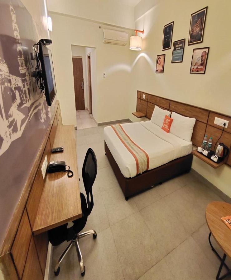 Max Hotels Jabalpur Exterior photo