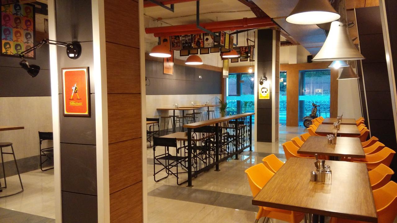 Max Hotels Jabalpur Exterior photo
