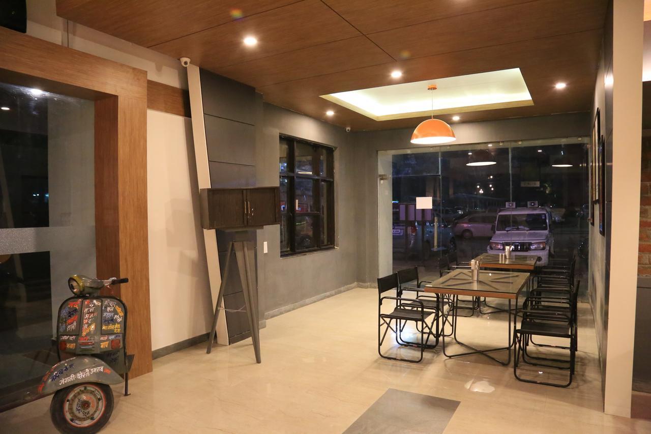 Max Hotels Jabalpur Exterior photo